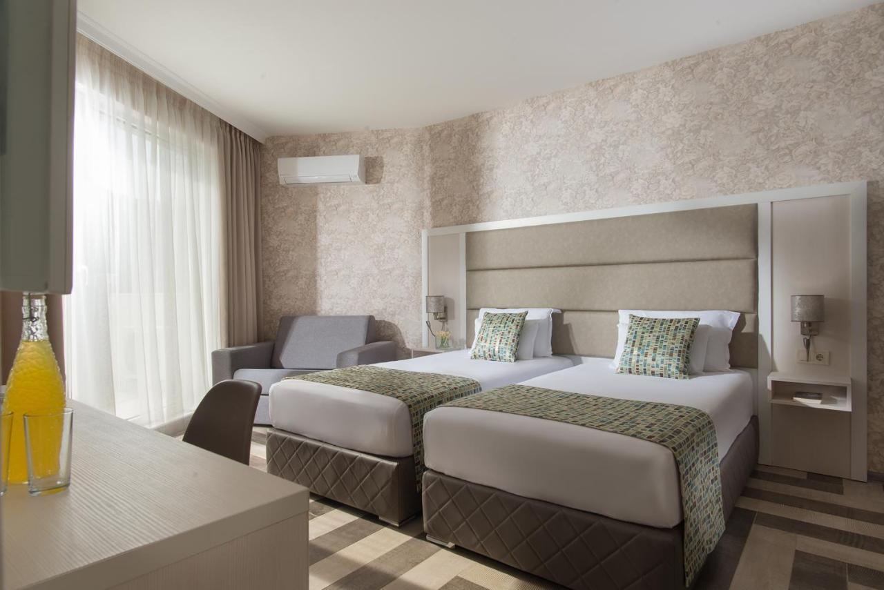 Marina Sands Bijou Boutique Is An Excellent Choice For Travelers Visiting Obzor Bed & Breakfast Екстериор снимка